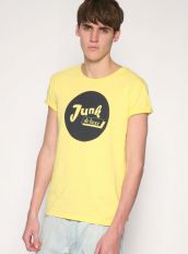 Желтая футболка от Junk De Luxe