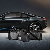 Louis Vuitton создали сумки для BMW