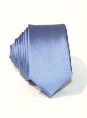 Светло-голубой узкий галстук
