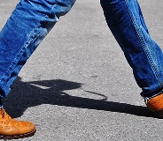 5 весенних образов с джинсами