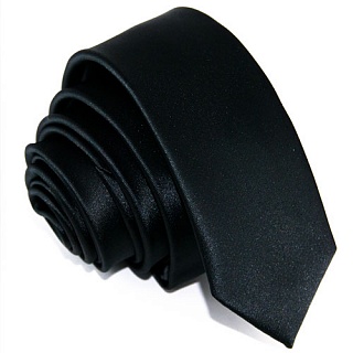 Черный узкий галстук